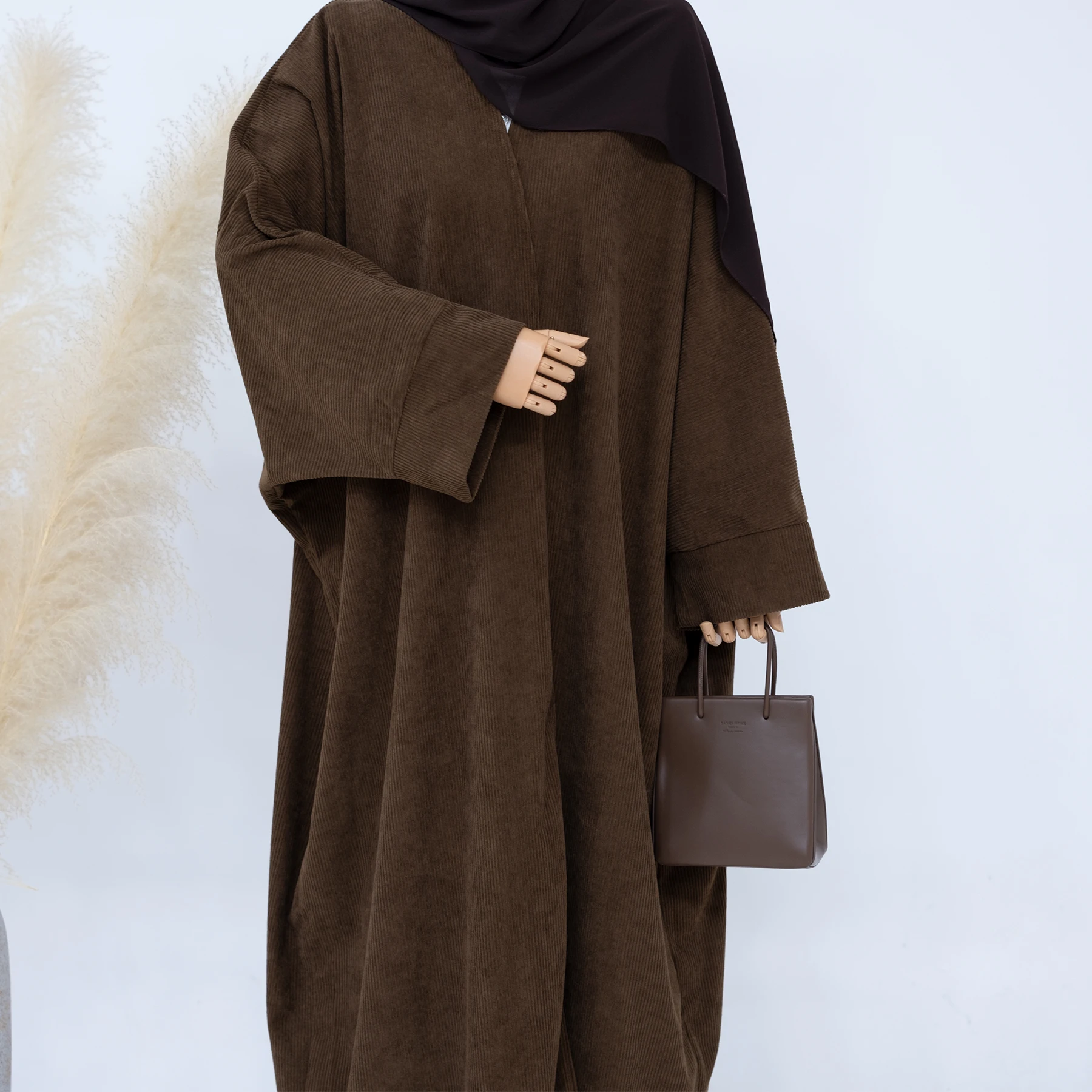 Corduroy Cardigan Dubai Women Turkey Kaftan Abaya Eid Ramadan Modest Islam Clothing Arab Robe Dress Jalabiya Coat Kimono Kebaya
Corduroy Cardigan Dubai Women Turkey Kaftan Abaya Eid Ramadan Modest Islam Clothing Arab Robe Dress Jalabiya Coat Kimono Kebaya