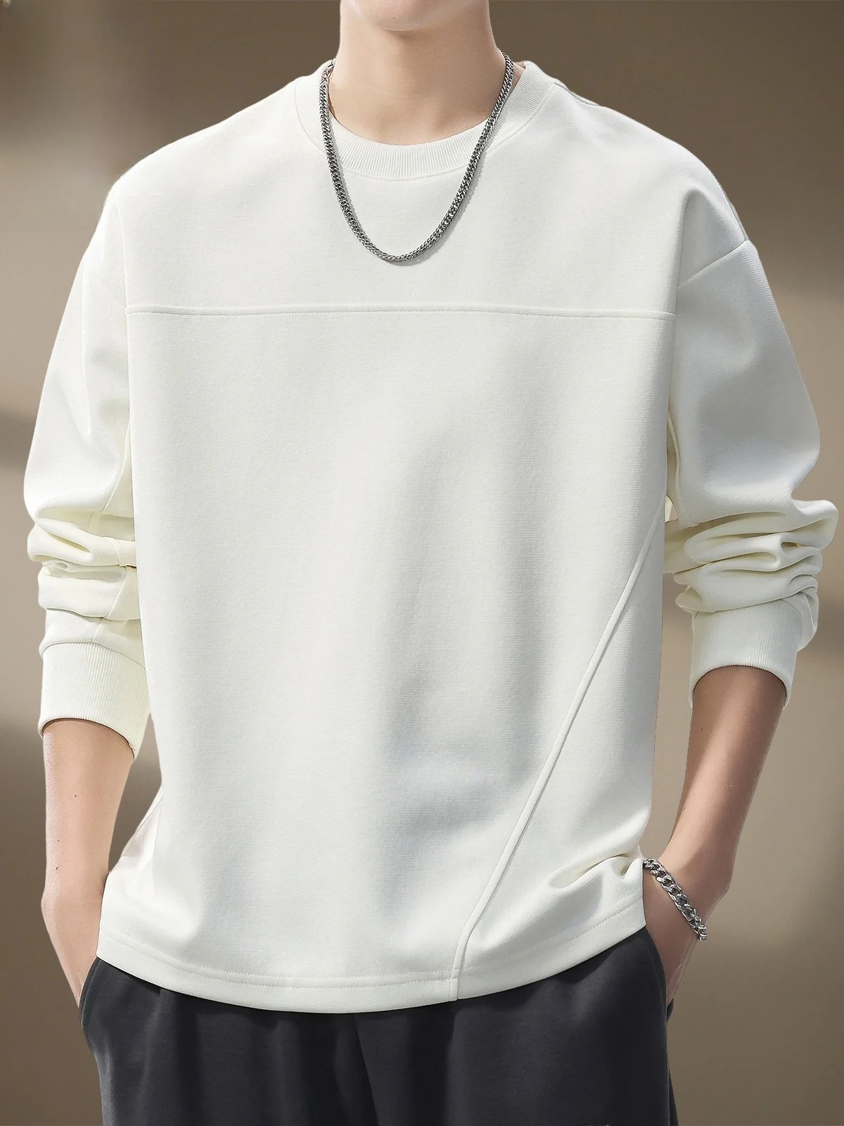 Мужская футболка с длинным рукавом, базовая модель, весна 2026, простой свободный универсальный топ с пэчворком, молодежная мода, хлопок, полиэстер
Мужская футболка с длинным рукавом, базовая модель, весна 2026, простой свободный универсальный топ с пэчворком, молодежная мода, хлопок, полиэстер