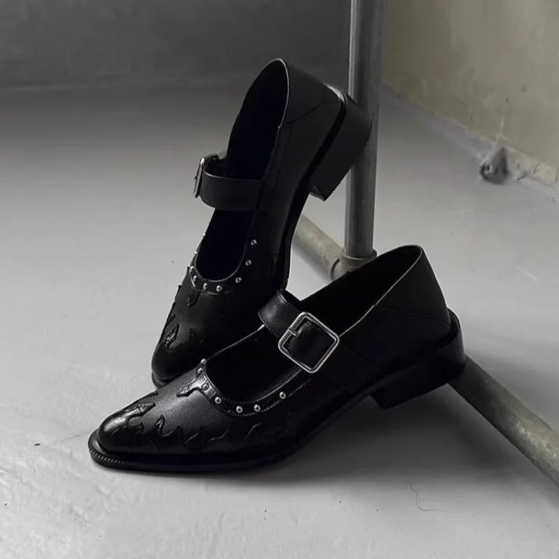 Punk Style Women Mary Jane Shoes Exquisite Soft Leather Casual Shoes for Woman Fashion Low Heels Designer Shoes Zapatos De Mujer
Punk Style Women Mary Jane Shoes Exquisite Soft Leather Casual Shoes for Woman Fashion Low Heels Designer Shoes Zapatos De Mujer