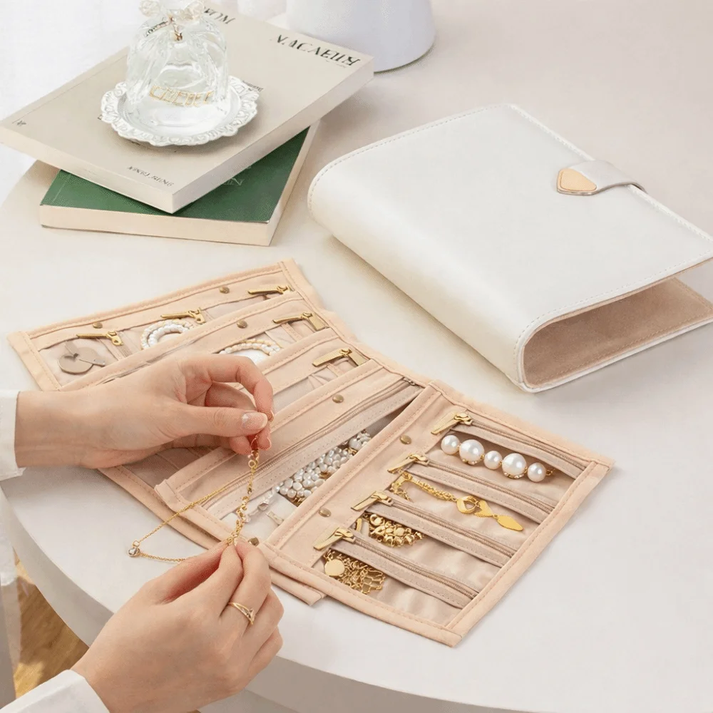 PU Leather Jewelry Storage Book Compact Design Large Capacity Travel Jewelry Bag Anti-Oxidation Protection Multi-Functional
PU Leather Jewelry Storage Book Compact Design Large Capacity Travel Jewelry Bag Anti-Oxidation Protection Multi-Functional
