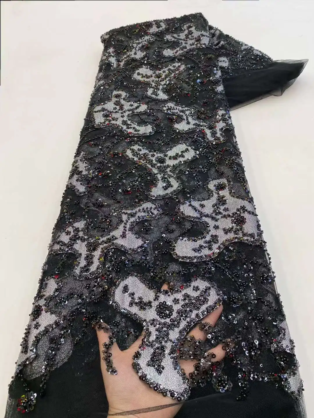 5 Yards High-end Heavy Beaded Fabric Latest African Luxury Sequins Groom Embroidery Fabric French Tulle Lace For Sewing Wedding
5 Yards High-end Heavy Beaded Fabric Latest African Luxury Sequins Groom Embroidery Fabric French Tulle Lace For Sewing Wedding