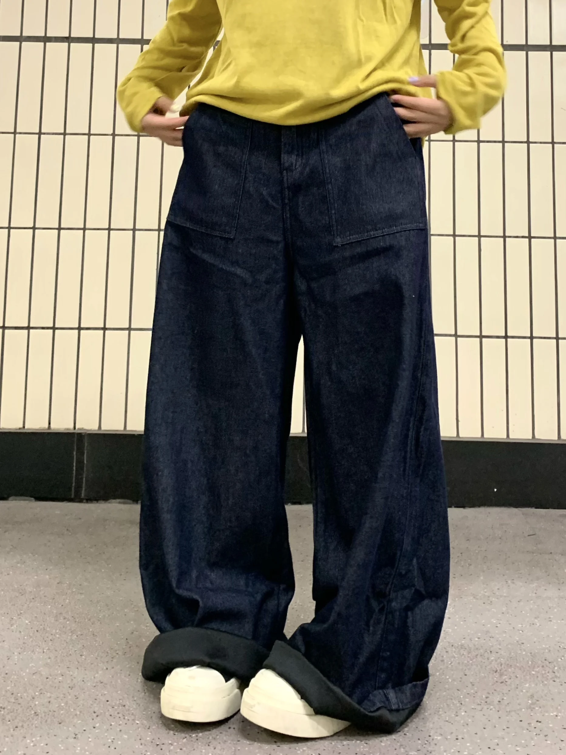 Ретро-джинсы в американском стиле, оригинальные, для мужчин и женщин, осенние, новые, повседневные, длинные, свободные, широкие брюки-бананы, прямого кроя
Ретро-джинсы в американском стиле, оригинальные, для мужчин и женщин, осенние, новые, повседневные, длинные, свободные, широкие брюки-бананы, прямого кроя