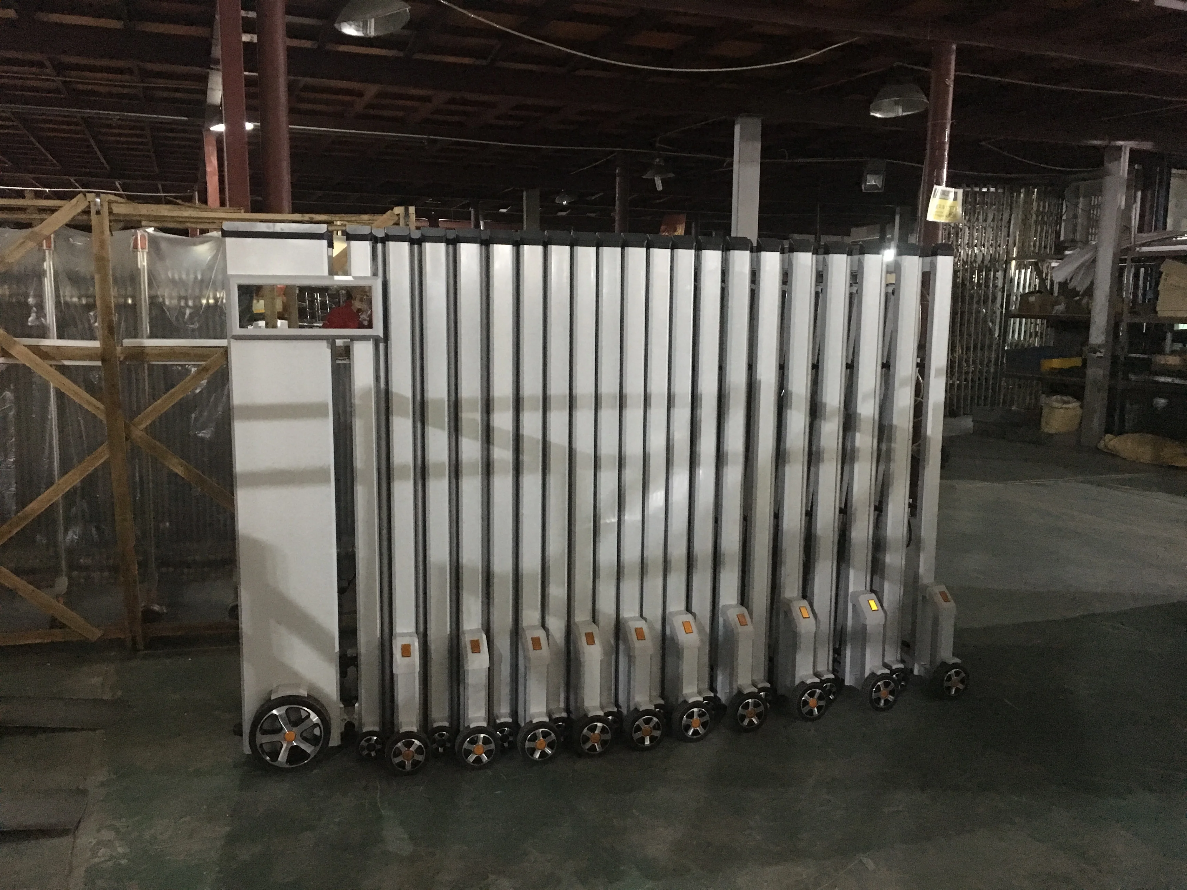 Modern Electric Retractable Driveway Gate Automatic Aluminium Road Barrier For Industrial Hotel Park-Malaysia Garden Gate
Modern Electric Retractable Driveway Gate Automatic Aluminium Road Barrier For Industrial Hotel Park-Malaysia Garden Gate