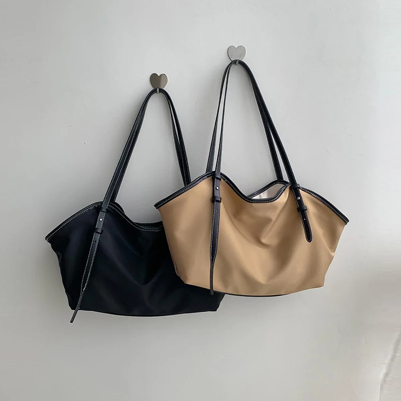 Korean-style Fashion Handbag High-end Elegant Tote Bags Light Luxury Brand New Design Bag Large Capacity Versatile Shoulder Bags
Korean-style Fashion Handbag High-end Elegant Tote Bags Light Luxury Brand New Design Bag Large Capacity Versatile Shoulder Bags