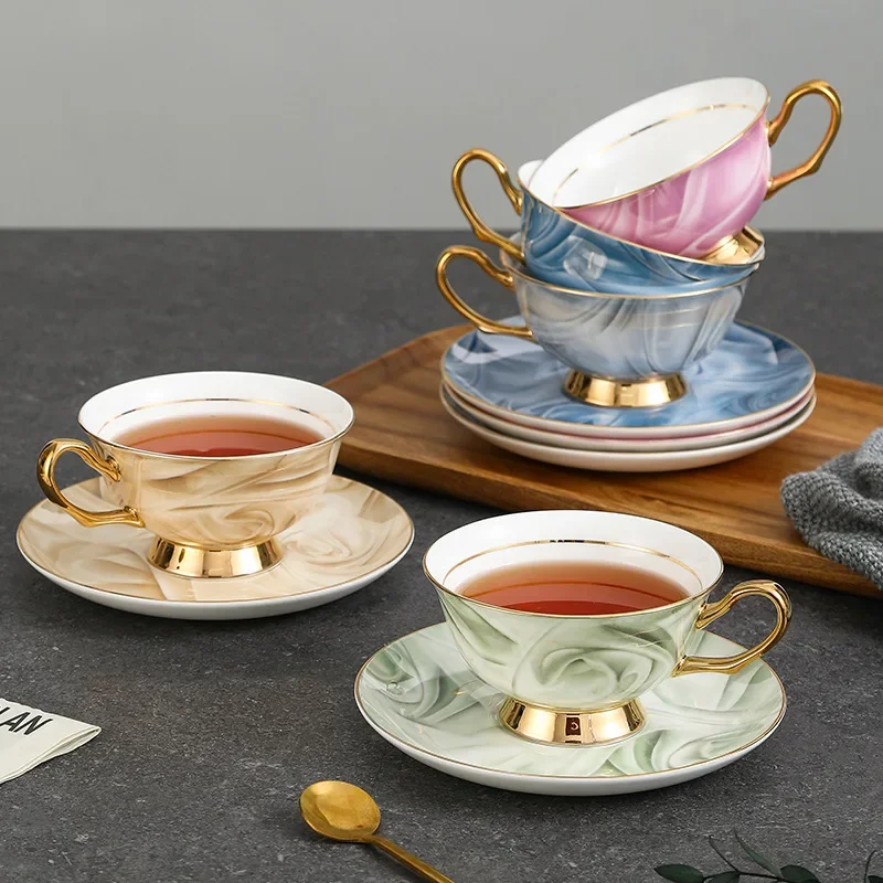 200ml British Coffee Cups And Plates For Housewarming Wedding Gifts Hand-painted Gold Western Restaurant Afternoon Tea Cups Set
200ml British Coffee Cups And Plates For Housewarming Wedding Gifts Hand-painted Gold Western Restaurant Afternoon Tea Cups Set