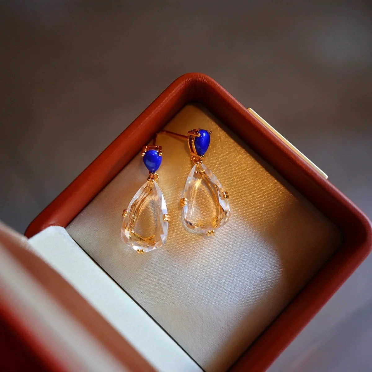 Personality 925 Silver Natural Lapis White Crystal Teardrop Drop Dangle Earrings Geometric Stone Art Deco Lazuli Fine Jewelry
Personality 925 Silver Natural Lapis White Crystal Teardrop Drop Dangle Earrings Geometric Stone Art Deco Lazuli Fine Jewelry