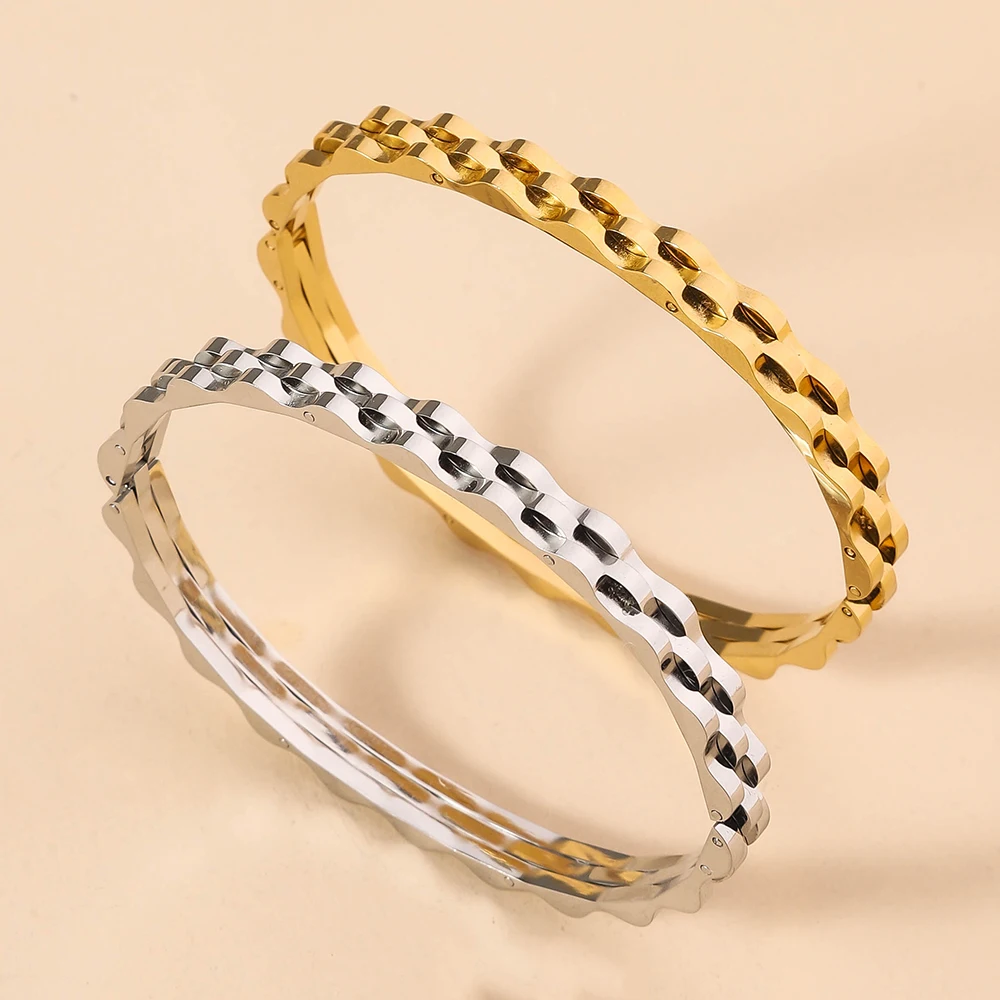 Hot Selling Three-layer Gear Non Fading Stainless Steel Bracelet With Open Buckle And Personalized Women's Jewelry 2024 New
Hot Selling Three-layer Gear Non Fading Stainless Steel Bracelet With Open Buckle And Personalized Women's Jewelry 2024 New