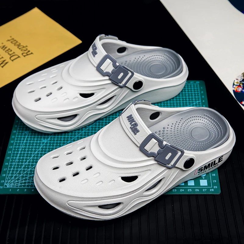 Summer Men's Beach Clogs Sandals Outdoor EVA Soft Breathable Slippers Slides Men Casual Water Garden Shoes Male Outdoor Slippers
Summer Men's Beach Clogs Sandals Outdoor EVA Soft Breathable Slippers Slides Men Casual Water Garden Shoes Male Outdoor Slippers