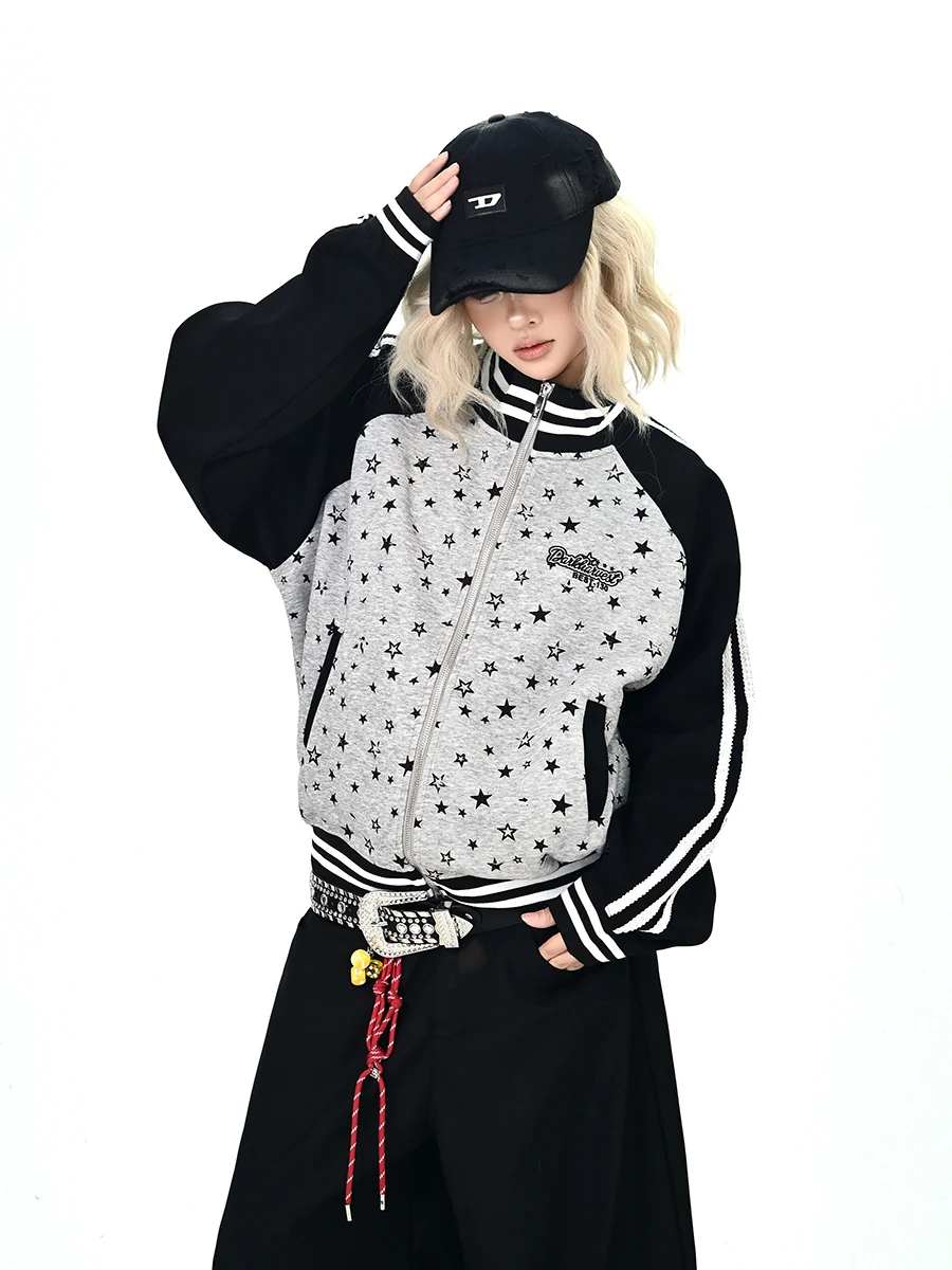 Новинка: Женский свободный кардиган-свитшот с принтом звезд, в корейском студенческом стиле, для осеннего сезона. Модная верхняя одежда.
Новинка: Женский свободный кардиган-свитшот с принтом звезд, в корейском студенческом стиле, для осеннего сезона. Модная верхняя одежда.