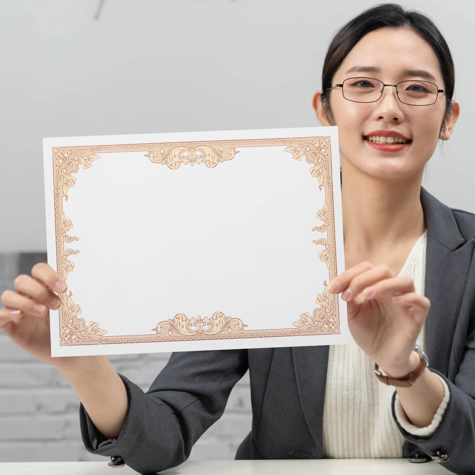 30pcs Certificate Inner Page Blank Diploma Paper for Printing School Award Graduation Stock Card Office Paper 
30pcs Certificate Inner Page Blank Diploma Paper for Printing School Award Graduation Stock Card Office Paper