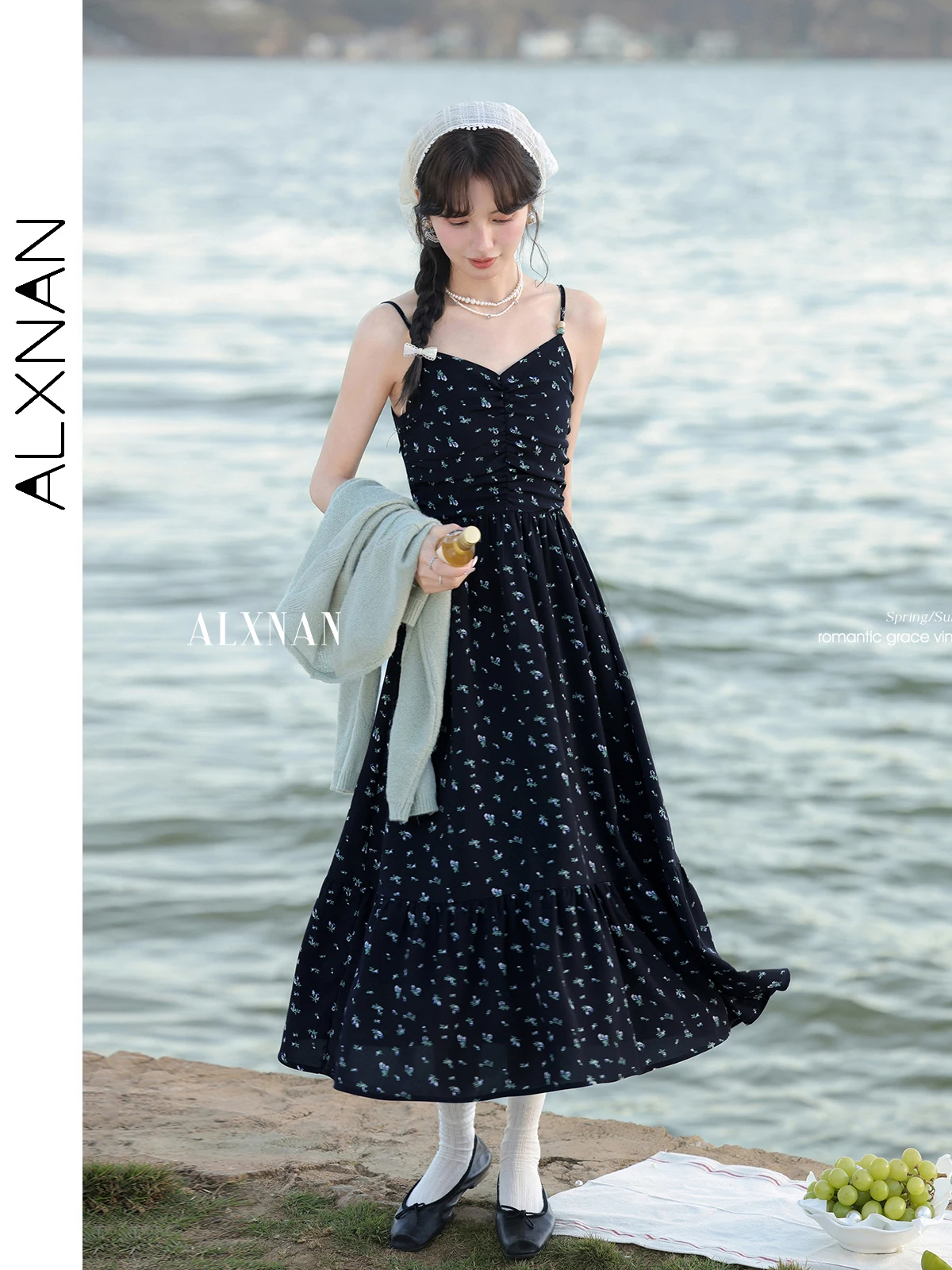 ALXNAN Black Women's Suspender Dress Elegant Holiday A-line Dresses 2025 Spring V-neck Floral Sleeveless Ladies Clothes L52897
ALXNAN Black Women's Suspender Dress Elegant Holiday A-line Dresses 2025 Spring V-neck Floral Sleeveless Ladies Clothes L52897