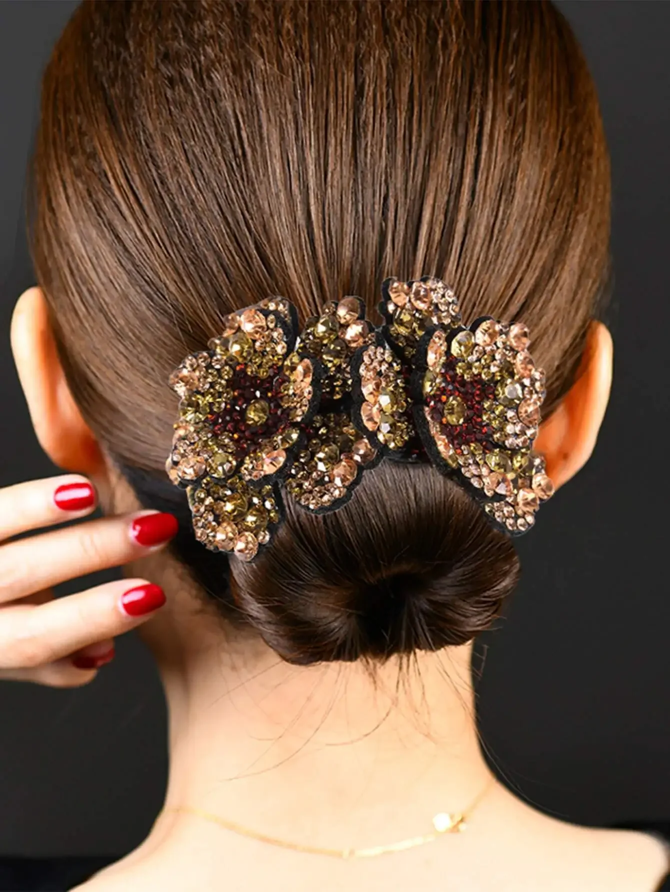 1pc Rhinestone Flower Hair Claw Clip (Random Rhinestone Color), Vacation Outfits Woman, Hair Accessories, Head Accessories, Hairpin
1pc Rhinestone Flower Hair Claw Clip (Random Rhinestone Color), Vacation Outfits Woman, Hair Accessories, Head Accessories, Hairpin