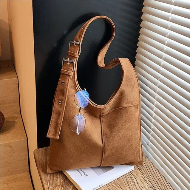 2025 Leopard Print Underarm Shoulder Bag, Women's Minimalist Commuter Crossbody, Luxe Day to Night Tote, Chic Sling Bag
2025 Leopard Print Underarm Shoulder Bag, Women's Minimalist Commuter Crossbody, Luxe Day to Night Tote, Chic Sling Bag