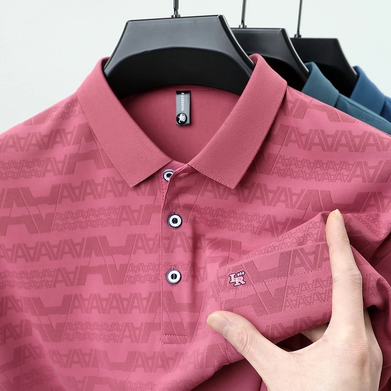 2025 Men's Business Casual Short Sleeved Jacquard POLO Shirt Fashion Short Sleeved Comfortable and Breathable Pocket Design Tops
2025 Men's Business Casual Short Sleeved Jacquard POLO Shirt Fashion Short Sleeved Comfortable and Breathable Pocket Design Tops