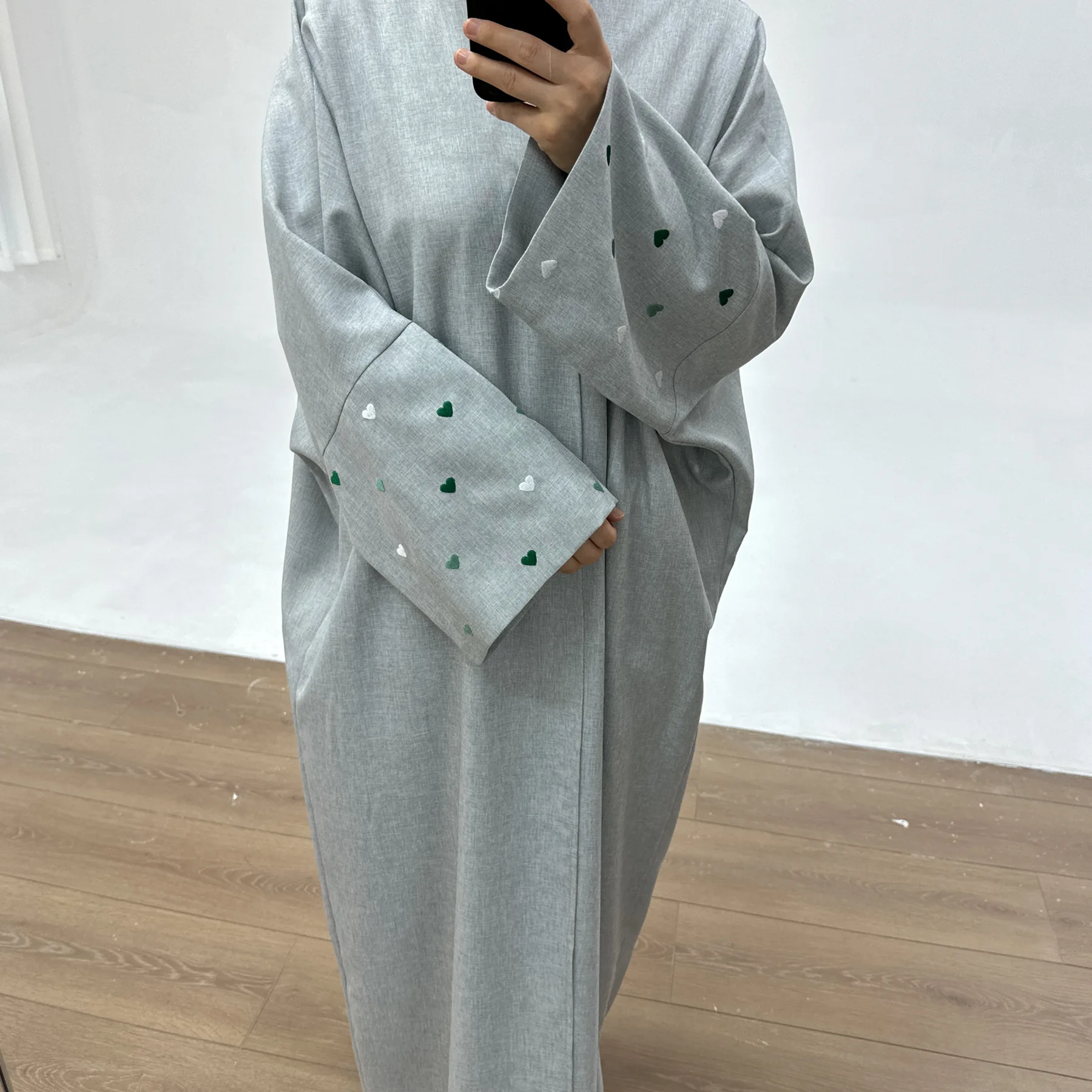 Ramadan Muslim Abaya for Women Eid Dress Embroidery Cadigan Long Robe Party Dresses Dubai Abayas Kaftan Vestidos Morocco Caftan
Ramadan Muslim Abaya for Women Eid Dress Embroidery Cadigan Long Robe Party Dresses Dubai Abayas Kaftan Vestidos Morocco Caftan
