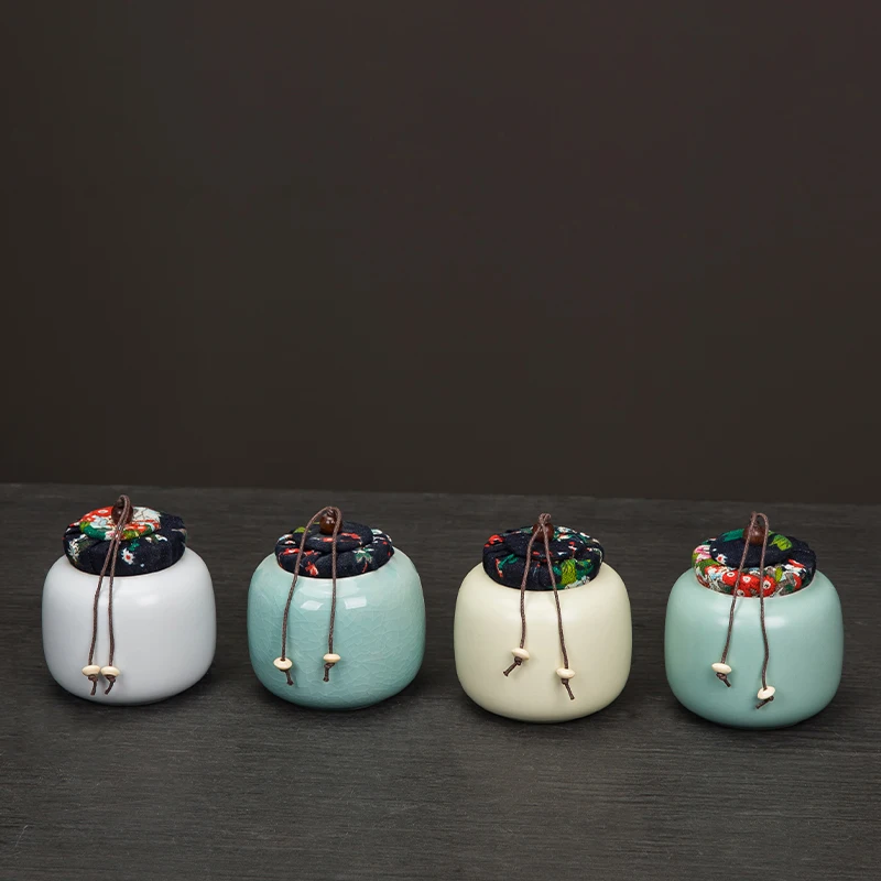 Vintage Style Mini Portable Luxurious Sealed Jar, Moisture-proof Ceramic Jar for Pets' Ashes
Vintage Style Mini Portable Luxurious Sealed Jar, Moisture-proof Ceramic Jar for Pets' Ashes