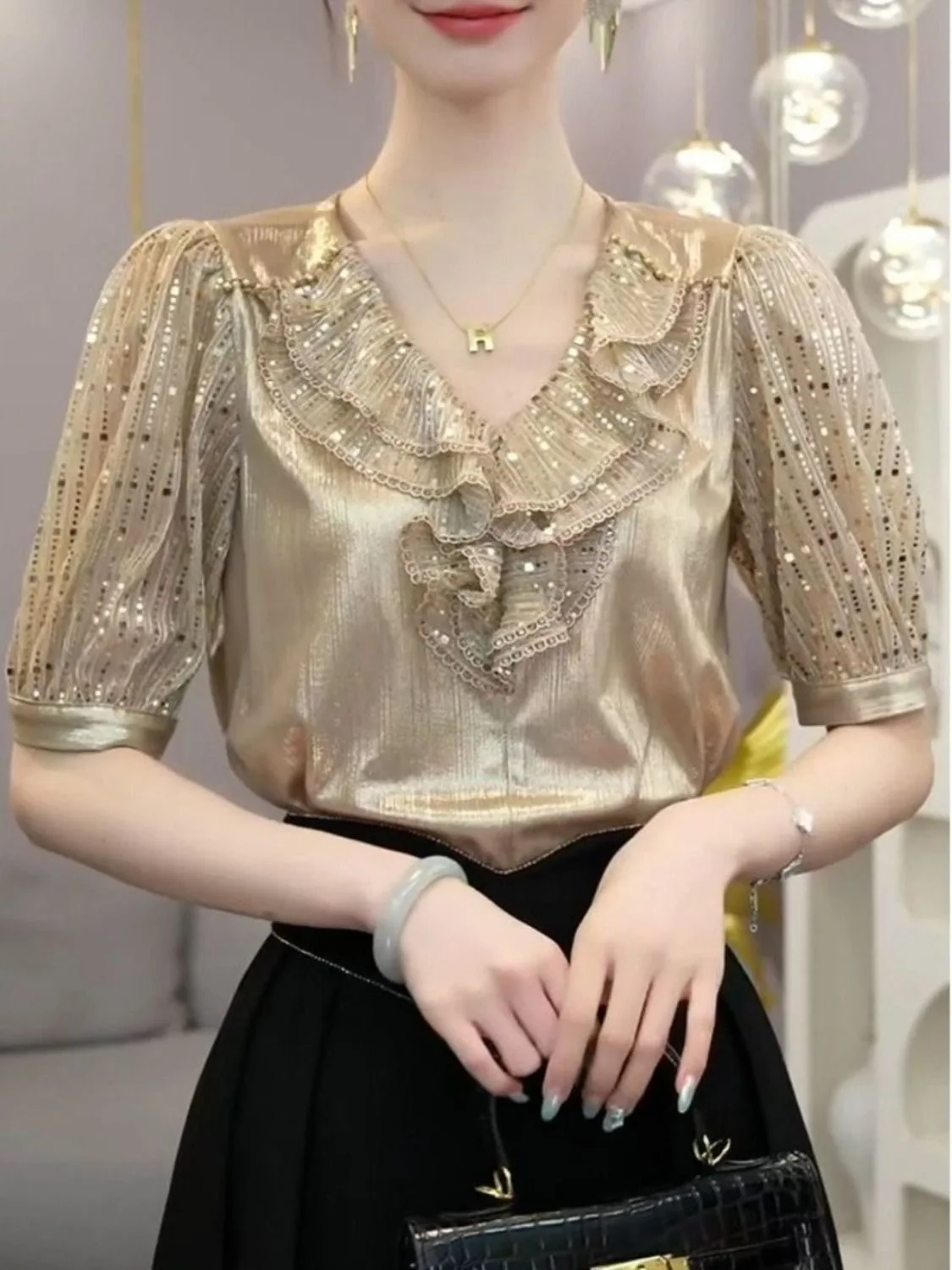 Short Sleeve Blouse 2025 New Summer Woman Clothing Sequins Blusas Para Mujer Top Casual Slim Blouses For Women
Short Sleeve Blouse 2025 New Summer Woman Clothing Sequins Blusas Para Mujer Top Casual Slim Blouses For Women