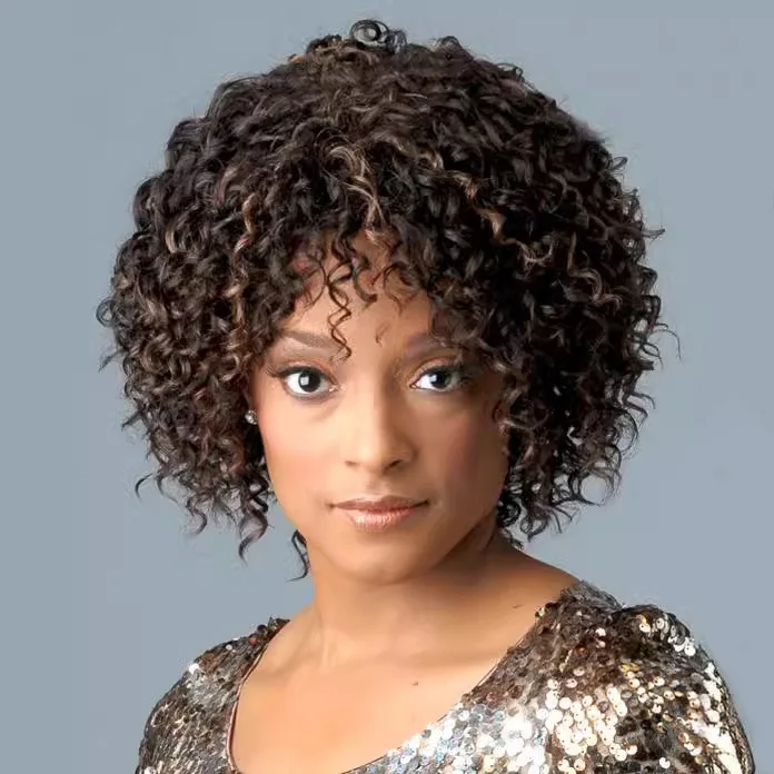 1 парик из синтетического волокна, подходит для женщин - волнистая форма, подходит для повседневного ношения.
1 парик из синтетического волокна, подходит для женщин - волнистая форма, подходит для повседневного ношения.