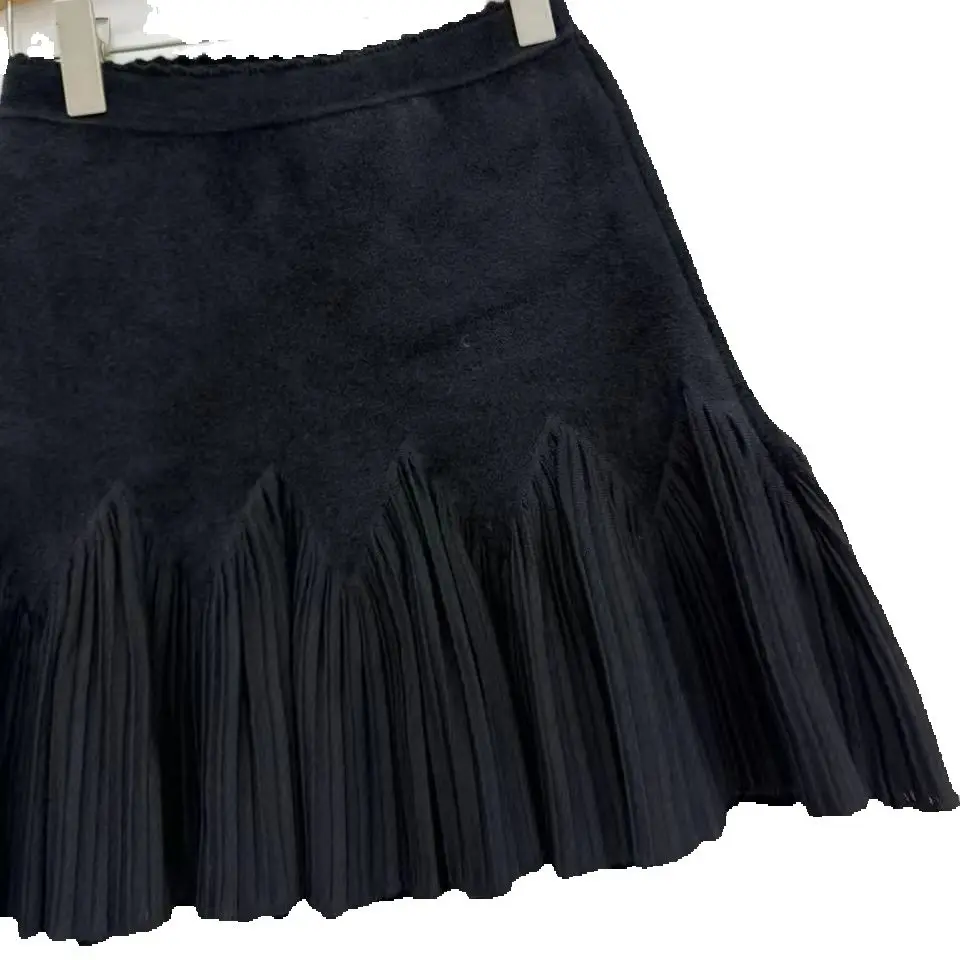 Fall/Winter Women Sleeveless Suede Lace Solid Slim Knit Set Ruffle Hem Crop Top + High Waist Elegant Fashion Midi Skirt
Fall/Winter Women Sleeveless Suede Lace Solid Slim Knit Set Ruffle Hem Crop Top + High Waist Elegant Fashion Midi Skirt