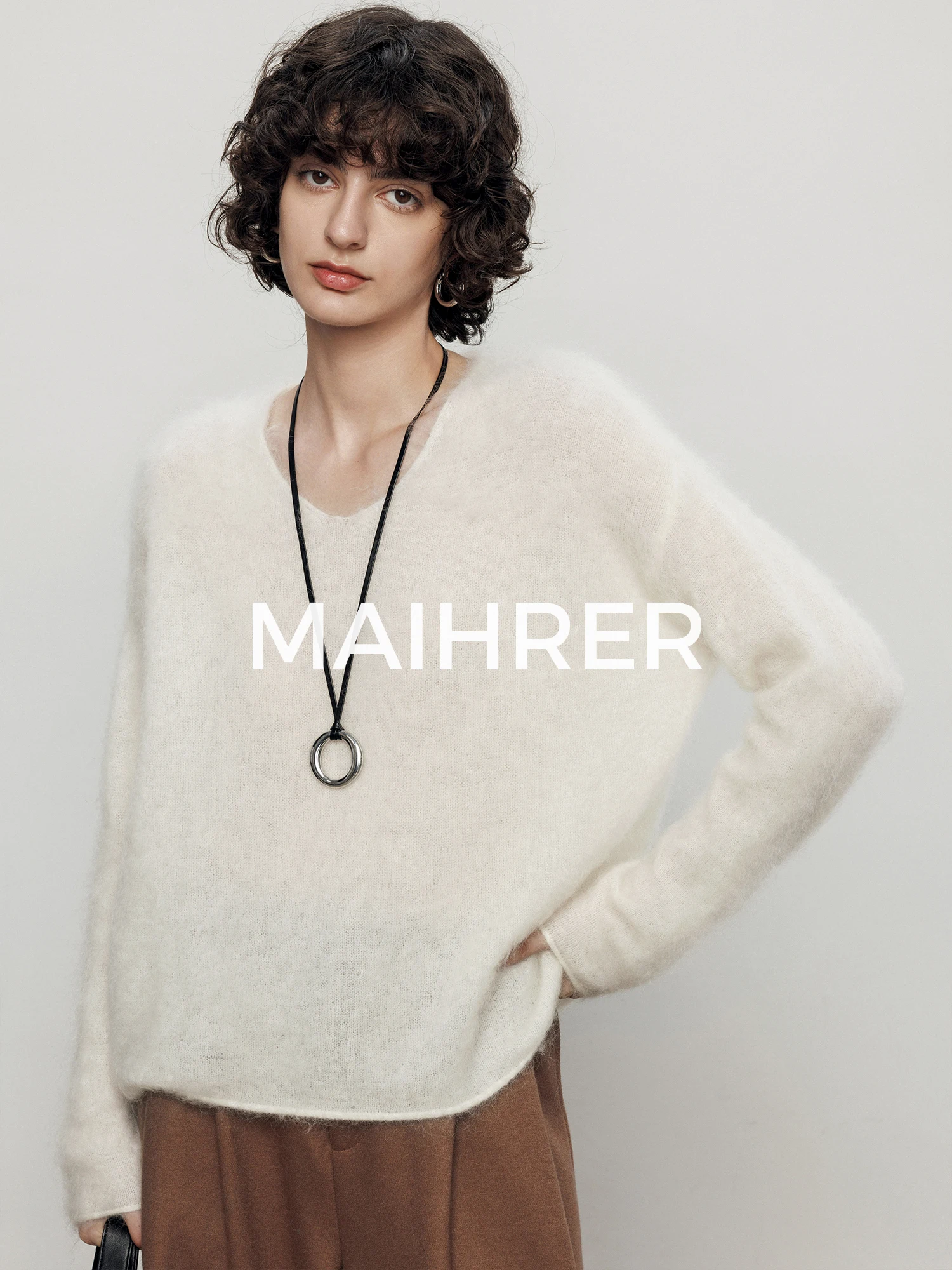 Maiher V-Ne Loose Women's Knitted Sweater Furry Transparent Spring Casual Slimming Overhead Polyester Fiber Long Sve
Maiher V-Ne Loose Women's Knitted Sweater Furry Transparent Spring Casual Slimming Overhead Polyester Fiber Long Sve