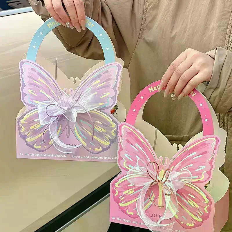 Ручная коробка для цветов с бабочкой, прозрачный ПВХ, универсальный упаковочный материал для цветочного магазина для фестивалей, подарок на День святого Валентина
Ручная коробка для цветов с бабочкой, прозрачный ПВХ, универсальный упаковочный материал для цветочного магазина для фестивалей, подарок на День святого Валентина