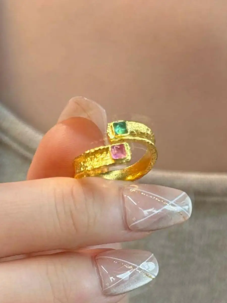 Ele Retro een Red Gem Texture Ring Court Sle Exquisite Chinese Design Sugar Tower ape Faionable Jewelry Accory
Ele Retro een Red Gem Texture Ring Court Sle Exquisite Chinese Design Sugar Tower ape Faionable Jewelry Accory