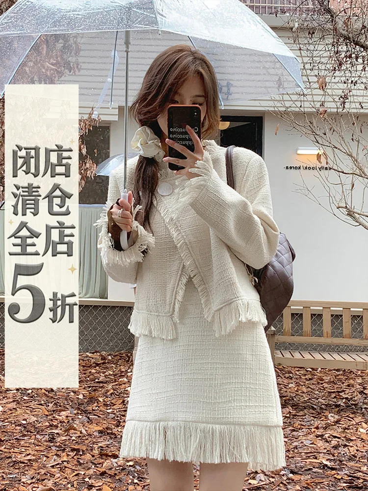 White Bubble Yang Fashion Set Women's Short Jacket Short Skirt Two-Piece Set Luxury Brand round Neck Button Long Sleeve
White Bubble Yang Fashion Set Women's Short Jacket Short Skirt Two-Piece Set Luxury Brand round Neck Button Long Sleeve