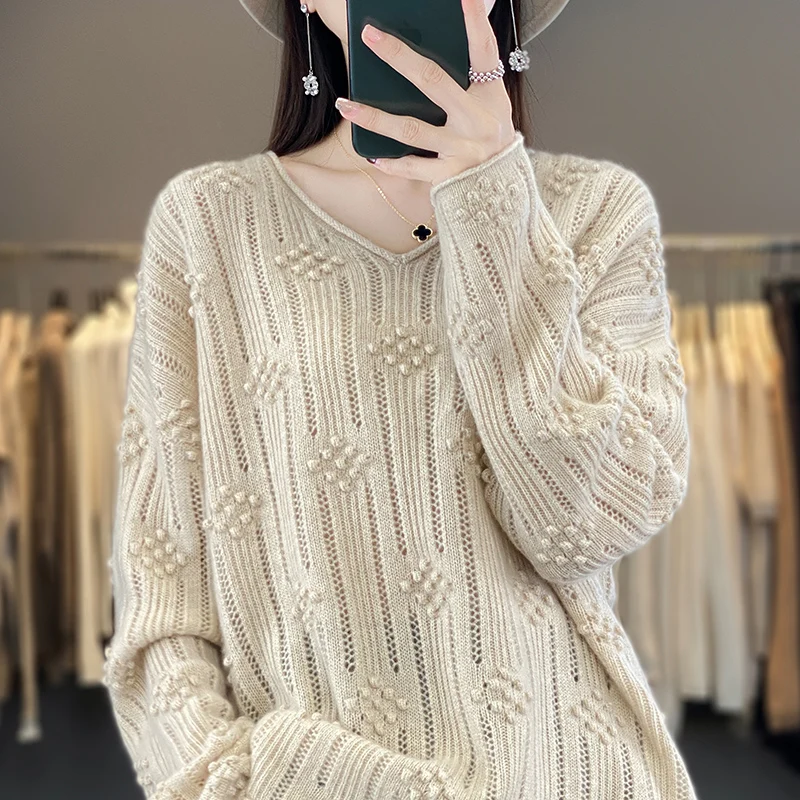 Pullover Cashmere Sweater New 23 Knitted Women's V-Neck Hollow Out 100 Wool Sweater Thin Fashion Versatile Coat Top Solid Color
Pullover Cashmere Sweater New 23 Knitted Women's V-Neck Hollow Out 100 Wool Sweater Thin Fashion Versatile Coat Top Solid Color