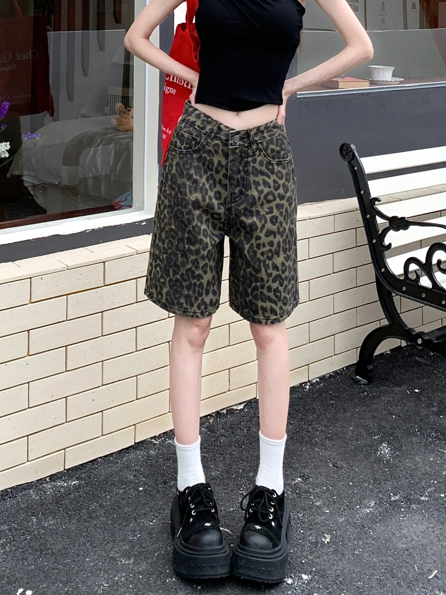 High Waist Loose Fit Leopard Print Denim orts Women's Summer Faionable Versatile Wide Leg Pants And orts
High Waist Loose Fit Leopard Print Denim orts Women's Summer Faionable Versatile Wide Leg Pants And orts