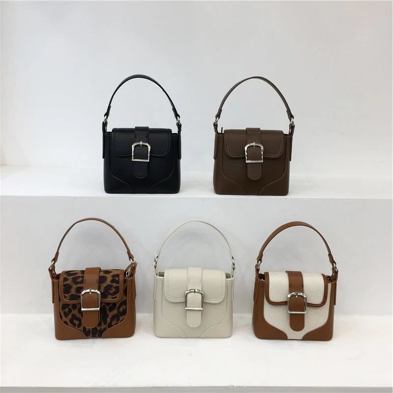 Versatile Bucket Bags for Women Solid Pu Leather Flap Handbags Large Capacity Cute Portable Crossbody Bags Female Messenger Pack
Versatile Bucket Bags for Women Solid Pu Leather Flap Handbags Large Capacity Cute Portable Crossbody Bags Female Messenger Pack