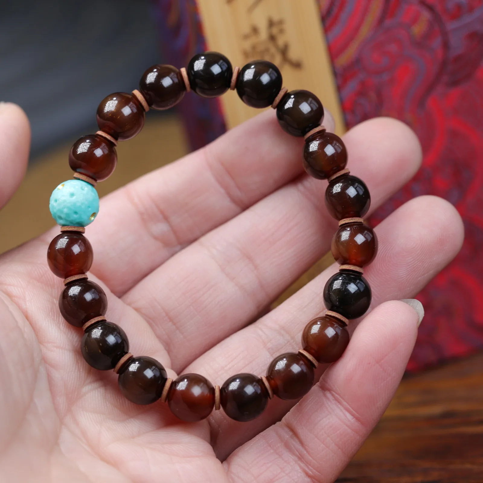 Mountain tortoise shell blood armour play string full of cane grain goat horn imitation mountain tortoise shell round beads
Mountain tortoise shell blood armour play string full of cane grain goat horn imitation mountain tortoise shell round beads