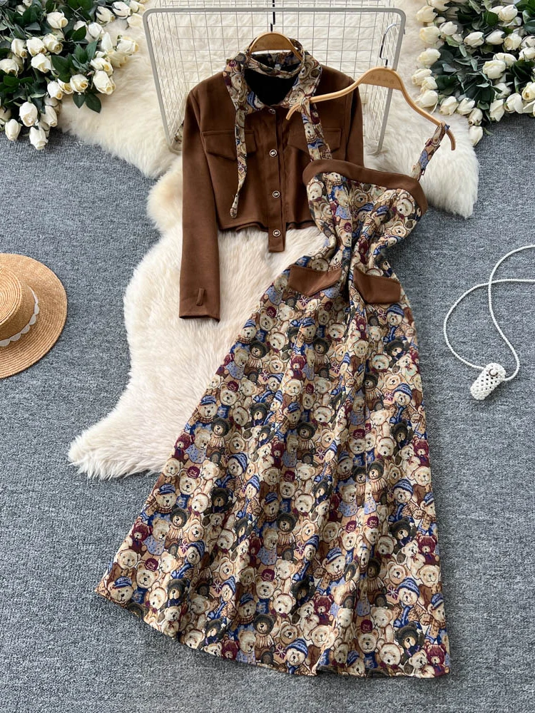 Women's Autumn Winter High Waist Print Dress Long Sleeve Deer Skin Velvet Jacket Fashionable Vintage Belted Halter Dress
Women's Autumn Winter High Waist Print Dress Long Sleeve Deer Skin Velvet Jacket Fashionable Vintage Belted Halter Dress