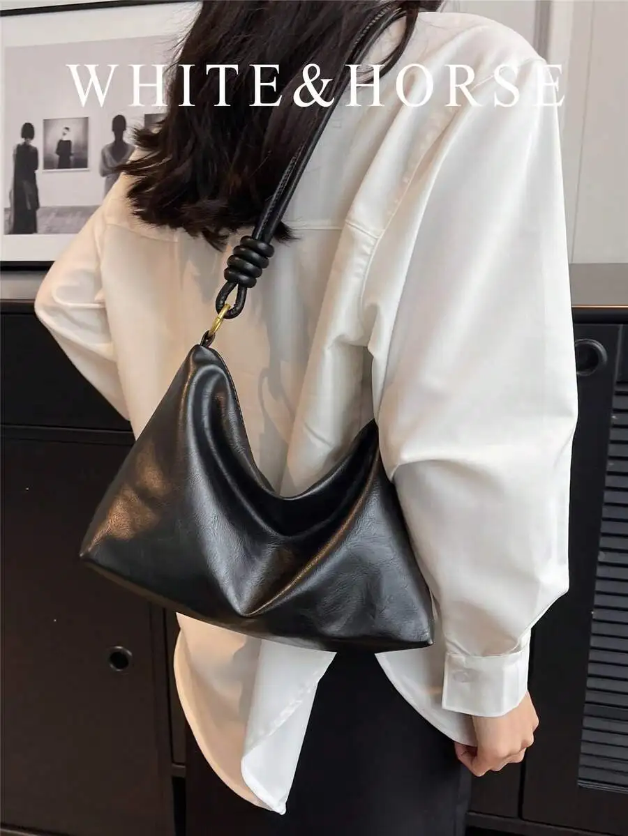 Minimalist Black Pu Shoulder Bag, Business Casual Women Bag, Perfect For Office, Business And Work
Minimalist Black Pu Shoulder Bag, Business Casual Women Bag, Perfect For Office, Business And Work