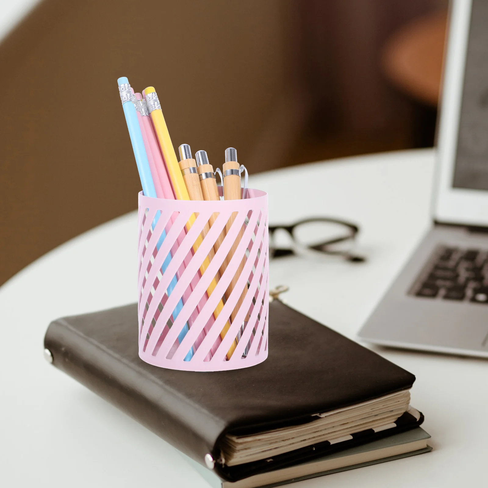 Round Pen Container Pretty Mesh Iron Holder for Desk Office Supplies ganizer Cute Display St Pencil Nordic Style
Round Pen Container Pretty Mesh Iron Holder for Desk Office Supplies ganizer Cute Display St Pencil Nordic Style