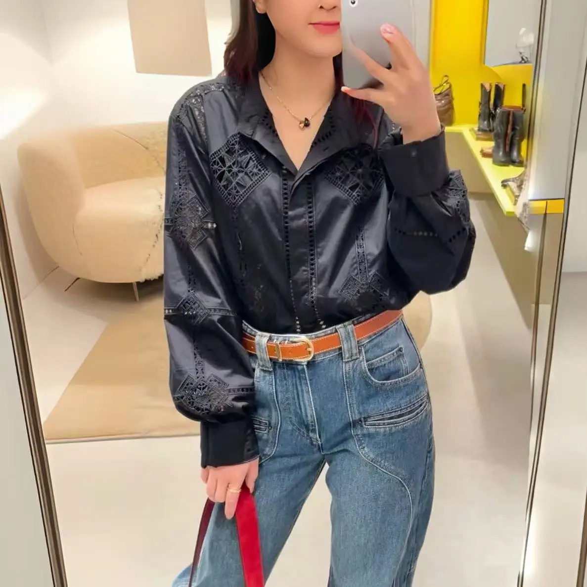 Isa Retro Embroidered Cotton Shirt Hollow out Classic Style Long Sleeve Women's Casual Breathable Skin-Friendly Short Coat
Isa Retro Embroidered Cotton Shirt Hollow out Classic Style Long Sleeve Women's Casual Breathable Skin-Friendly Short Coat
