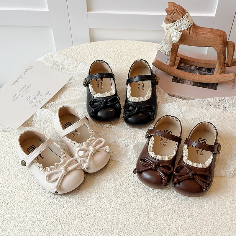 Girls' Princess Leather Shoes with Bow Round Toe Children's Shoes Versatile Shallow Mouth Kid's Shoes Size 21-30
Girls' Princess Leather Shoes with Bow Round Toe Children's Shoes Versatile Shallow Mouth Kid's Shoes Size 21-30