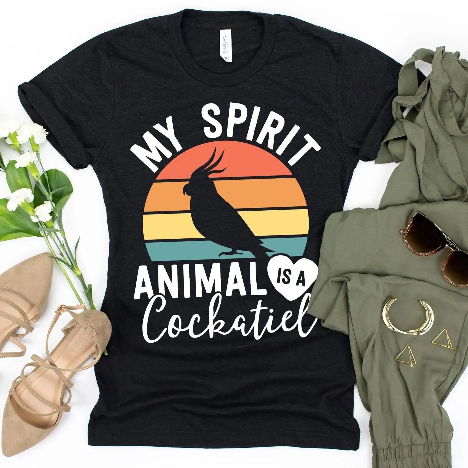 Футболка My Spirit Animal is A Cockatiel, винтажная футболка с изображением заката в стиле ретро, указатель птиц в стиле ретро
Футболка My Spirit Animal is A Cockatiel, винтажная футболка с изображением заката в стиле ретро, указатель птиц в стиле ретро
