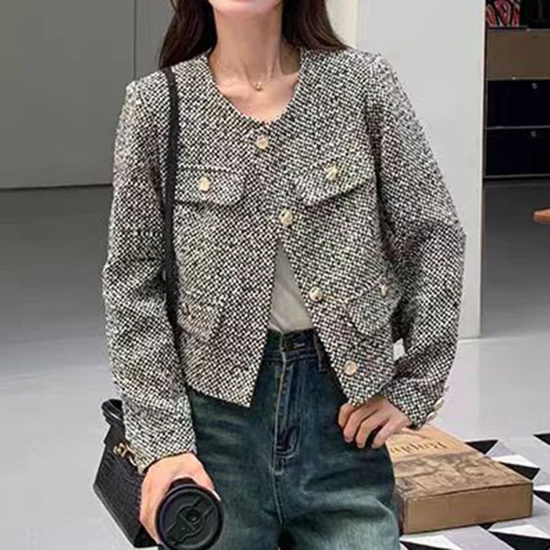 Весенне-осенние горячие товары 2022. Высококачественный и светский темпераментный топ ранней осени. Женская верхняя одежда.
Весенне-осенние горячие товары 2022. Высококачественный и светский темпераментный топ ранней осени. Женская верхняя одежда.