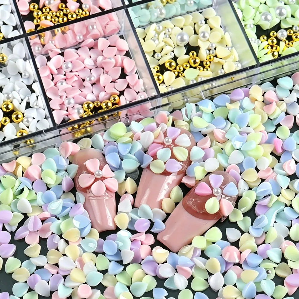 12grids Resin Petal Golden Pearl Nail Art Charms White Pink Green Five-petaled Flower Nail Decoration Caviar Rice Pearls Manicur
12grids Resin Petal Golden Pearl Nail Art Charms White Pink Green Five-petaled Flower Nail Decoration Caviar Rice Pearls Manicur