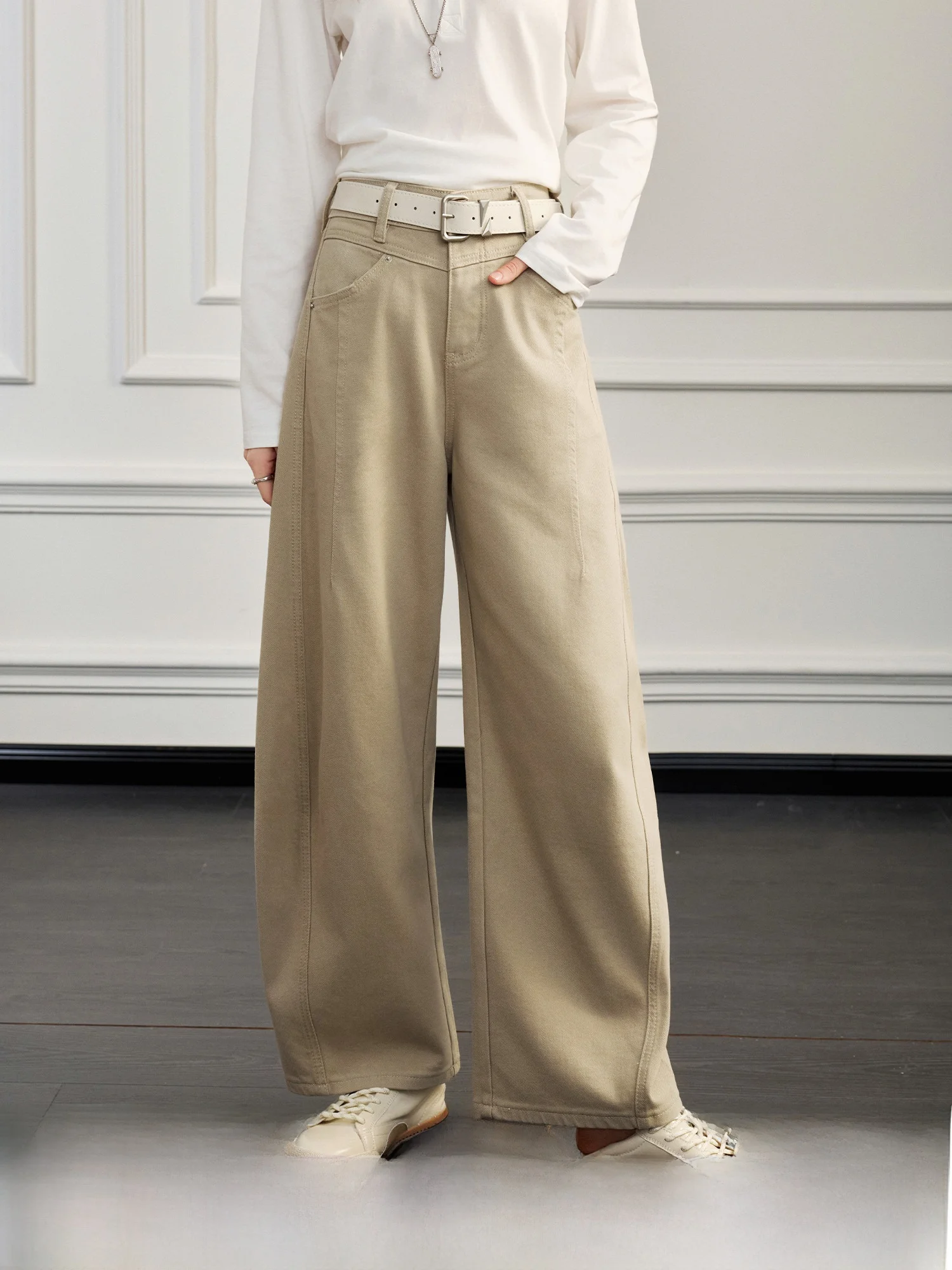 High Waist Wide Leg Jeans Women's Classic Cotton Long Velvet Spring New Style Flexible Sensation Denim Banana Shape Casual Pants
High Waist Wide Leg Jeans Women's Classic Cotton Long Velvet Spring New Style Flexible Sensation Denim Banana Shape Casual Pants