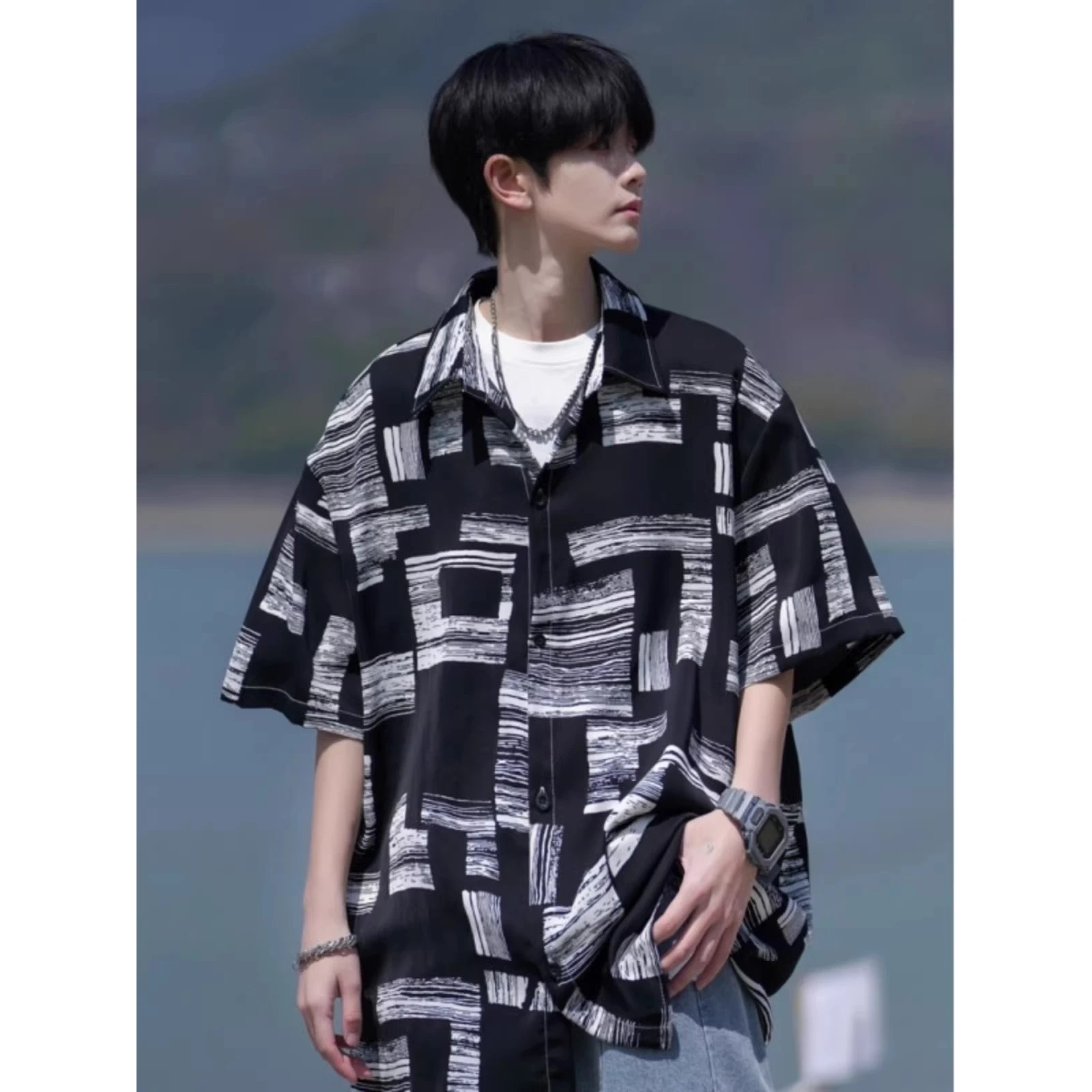 Ice Silk Flower Men's Short Sleeve Shirt Summer Thin Breathable Loose Couple Hawaiian Beach Shirt Casual Style Polyester Fiber
Ice Silk Flower Men's Short Sleeve Shirt Summer Thin Breathable Loose Couple Hawaiian Beach Shirt Casual Style Polyester Fiber