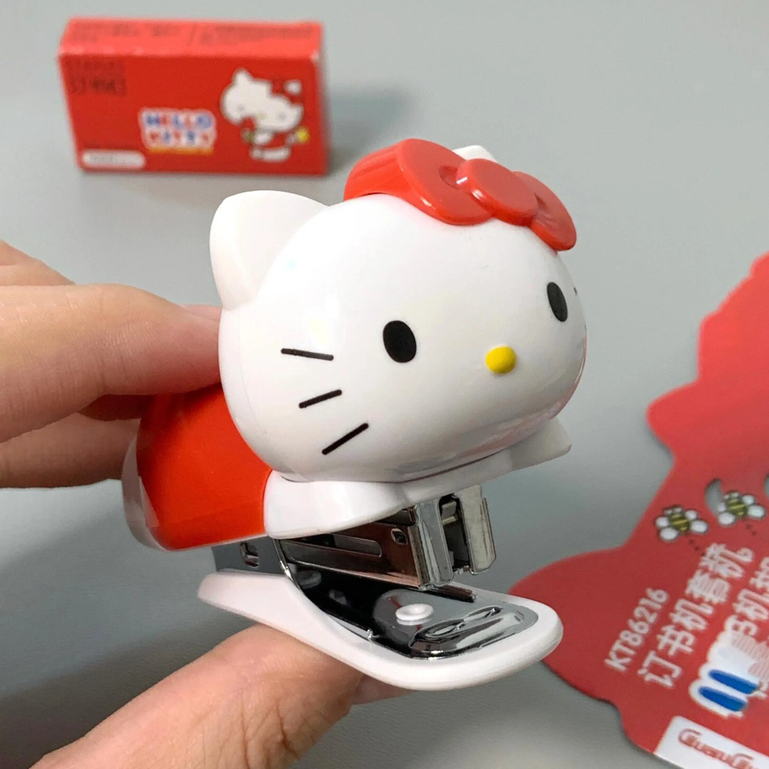 Cartoon Hello Kitty Animation Handmade Stand Set Cute Manga Student Binding Machine School Office Binding Supplies Stand
Cartoon Hello Kitty Animation Handmade Stand Set Cute Manga Student Binding Machine School Office Binding Supplies Stand