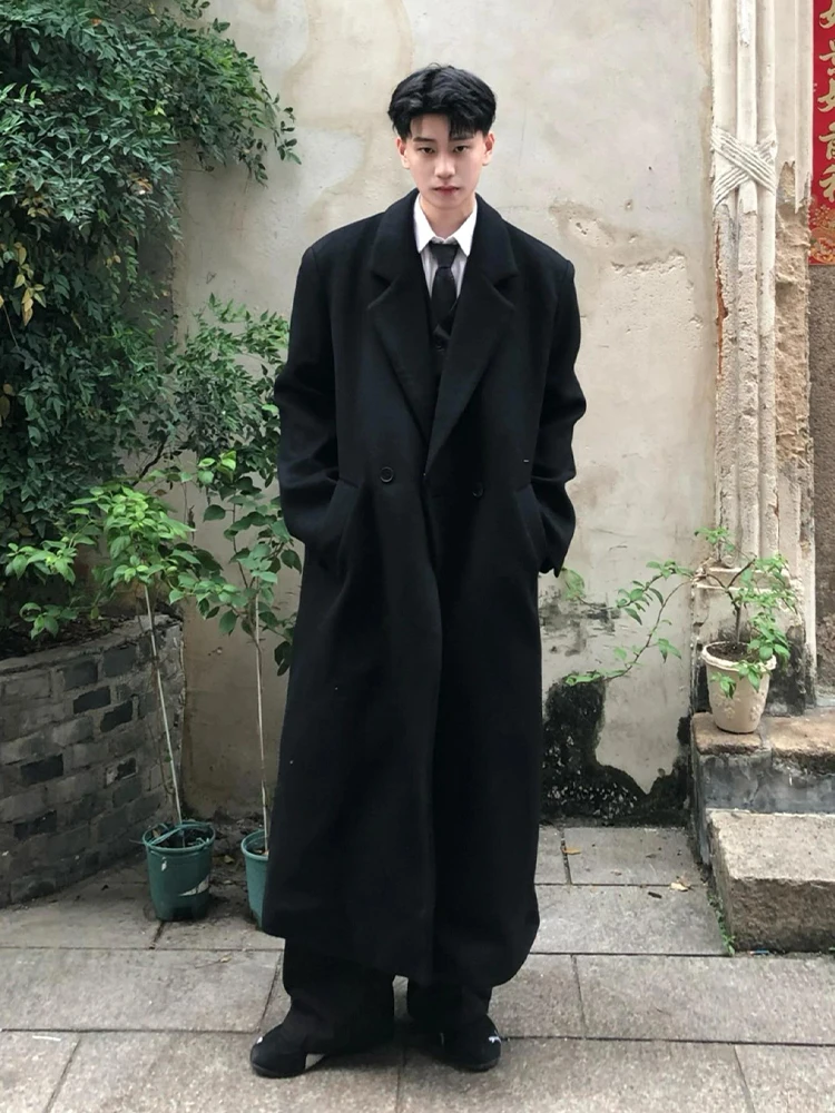 Black Thickened Woolen Men's Coat Winter Mid-Length British Style Windbreaker High-End Suit Woolen Jacket Youthful Vitality S...
Black Thickened Woolen Men's Coat Winter Mid-Length British Style Windbreaker High-End Suit Woolen Jacket Youthful Vitality S...