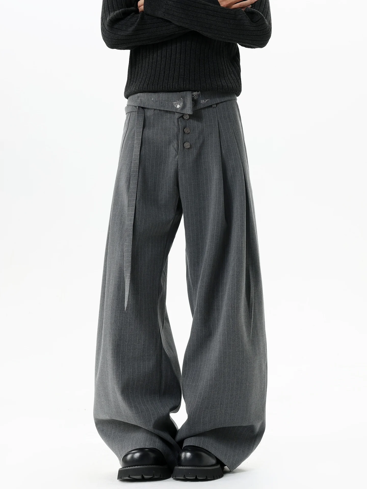 American Zen Sle Men's Casual Pants Loose Fit Wide Leg Drapey Stripe Embroidered Trousers Faionable Spring Leisure Wear
American Zen Sle Men's Casual Pants Loose Fit Wide Leg Drapey Stripe Embroidered Trousers Faionable Spring Leisure Wear