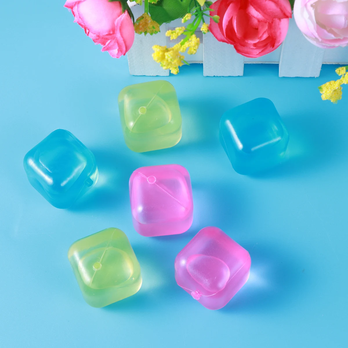 6pcs Quick- Ice Cubes Square Reusable Non Toxic Pre-Filled Water Freezer Drink Outdoor Home Use Environmental
6pcs Quick- Ice Cubes Square Reusable Non Toxic Pre-Filled Water Freezer Drink Outdoor Home Use Environmental