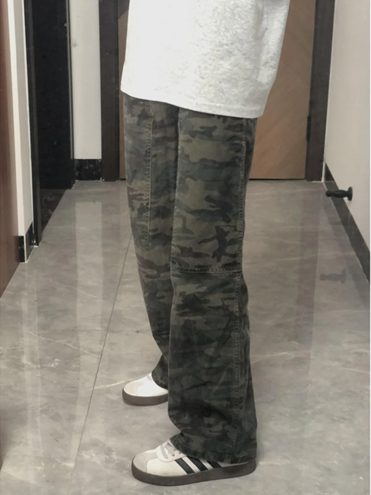 Retro American Camouflage Jeans Men's Spring Autumn Cleanfit Rivet Design Cool Haome Loggers Pants High Waist Long Pants
Retro American Camouflage Jeans Men's Spring Autumn Cleanfit Rivet Design Cool Haome Loggers Pants High Waist Long Pants