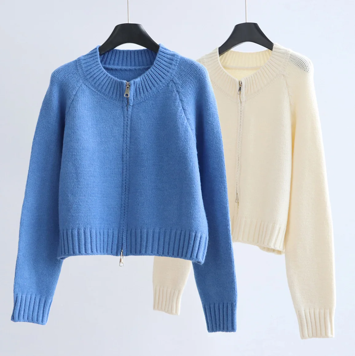 2024 Round Neck Thick Needle Sweater Jacket For Women' Autumn And Winter New Casual Versatile Double Zipper Outerwear Short Knit
2024 Round Neck Thick Needle Sweater Jacket For Women' Autumn And Winter New Casual Versatile Double Zipper Outerwear Short Knit
