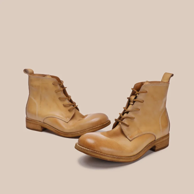Classic High Quality Spring and Autumn New Vintage Cow Leather Boots for Men and Women Outdoor Motorcycle Boots Platform Boots
Classic High Quality Spring and Autumn New Vintage Cow Leather Boots for Men and Women Outdoor Motorcycle Boots Platform Boots