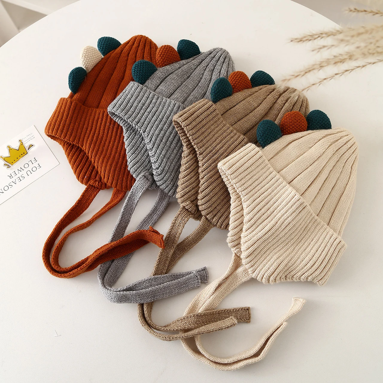 Милая мультяшная детская шапка со шнуровкой, зимняя утолщенная теплая шапка для маленьких мальчиков и девочек, мягкая вязаная шапка для защиты ушей для малышей