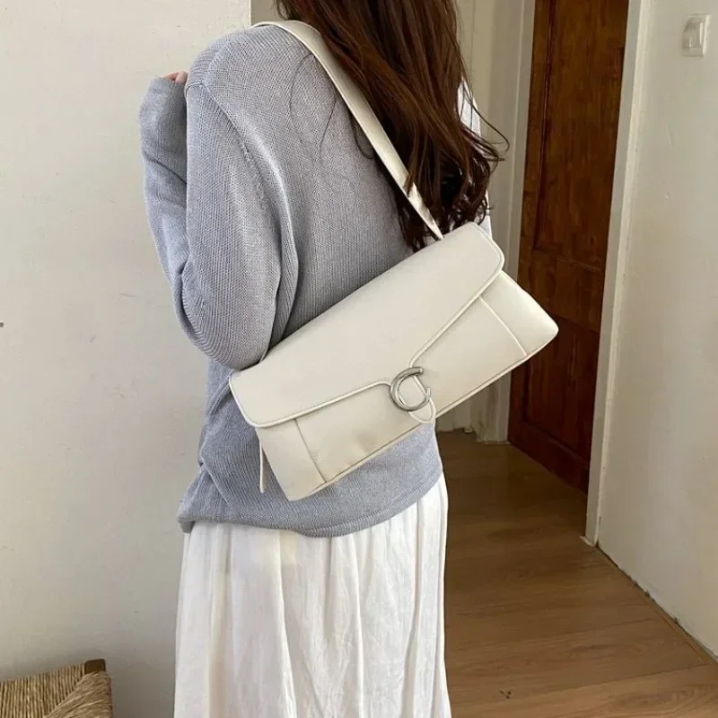 Trendy Casual Messenger Bag For Women Commuter Large Capacity Business Leisure Stylish Minimalist With Logo
Trendy Casual Messenger Bag For Women Commuter Large Capacity Business Leisure Stylish Minimalist With Logo